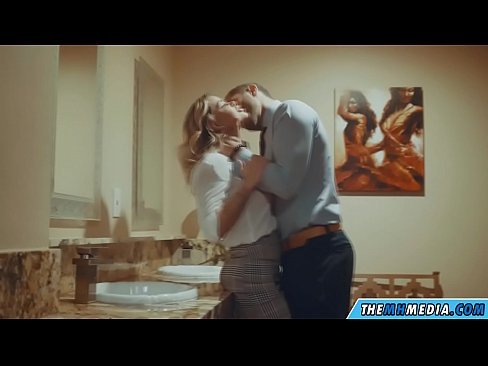 ❤️ Когато наедряла блондинка ви съблазни в обществена тоалетна ❤️❌ Анално порно в bg.shufflesex.ru ☑